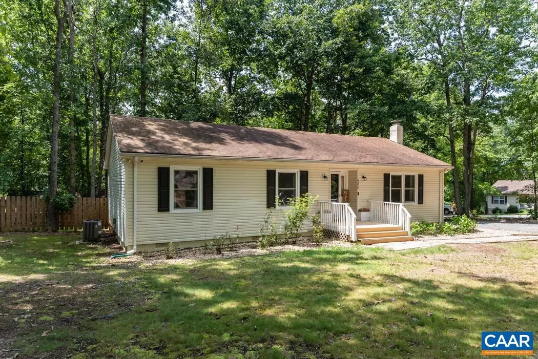 Palmyra, VA 22963,586 JEFFERSON DR