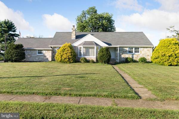 495 LAWRENCE RD, Huntingdon Valley, PA 19006