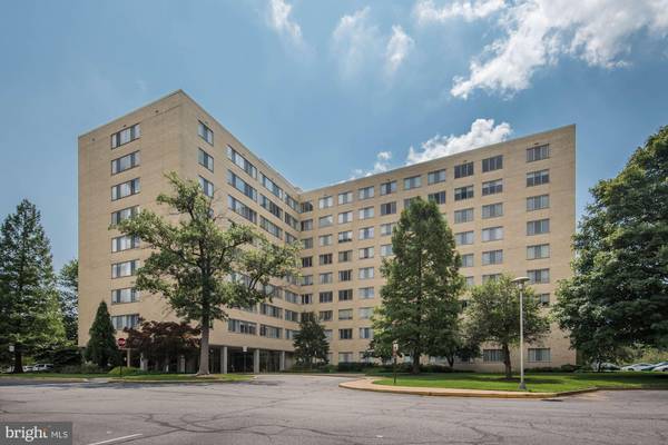 6641 WAKEFIELD DR #803, Alexandria, VA 22307