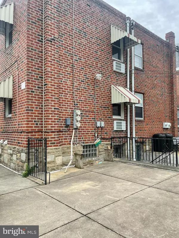 Philadelphia, PA 19111,7352 DUNGAN RD