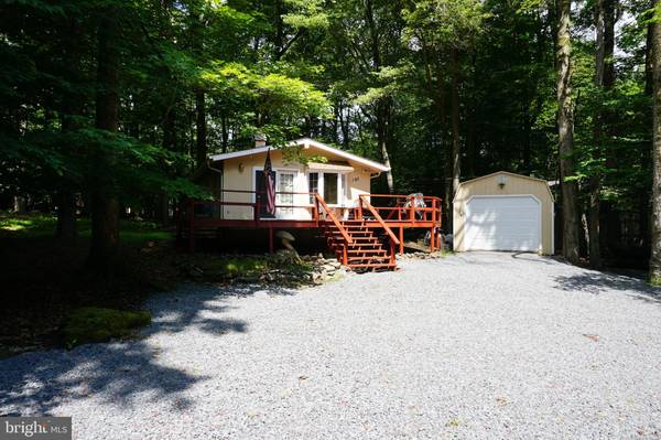 197 SELIG RD, Pocono Lake, PA 18347