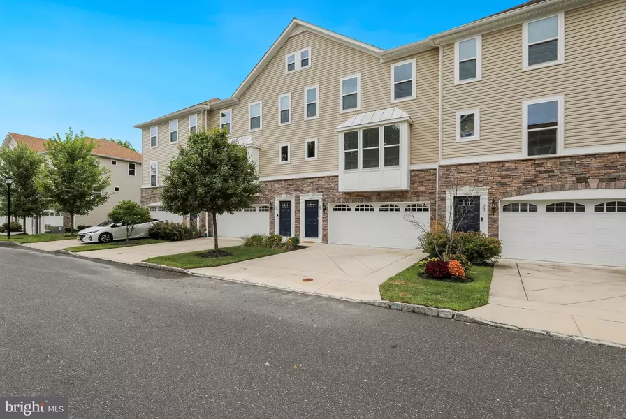 22 REGENCY CT, Cherry Hill, NJ 08002