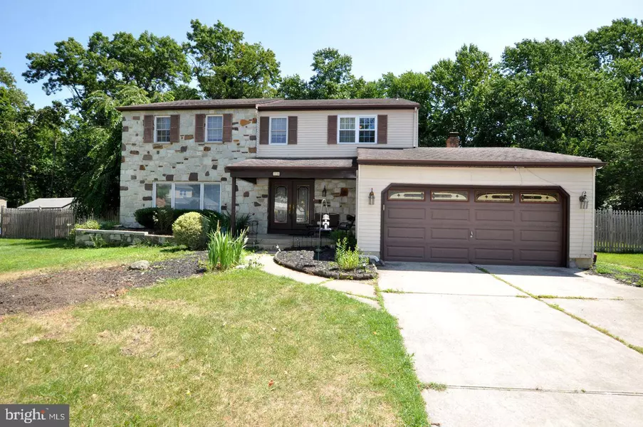 28 LAKEVIEW HOLLOW, Cherry Hill, NJ 08003