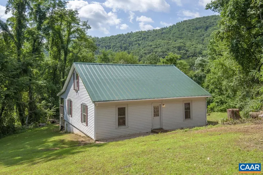 92 ROOSTER RIDGE RD, Roseland, VA 22967