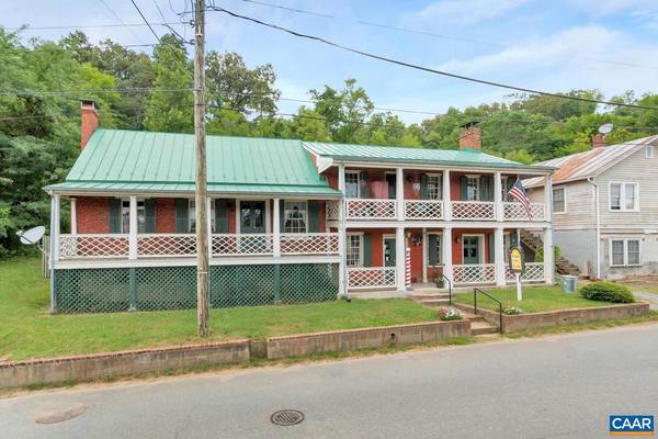 360 E MAIN ST, Scottsville, VA 24590