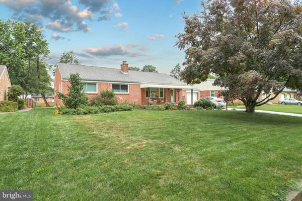 2337 MAPLE RD, York, PA 17408