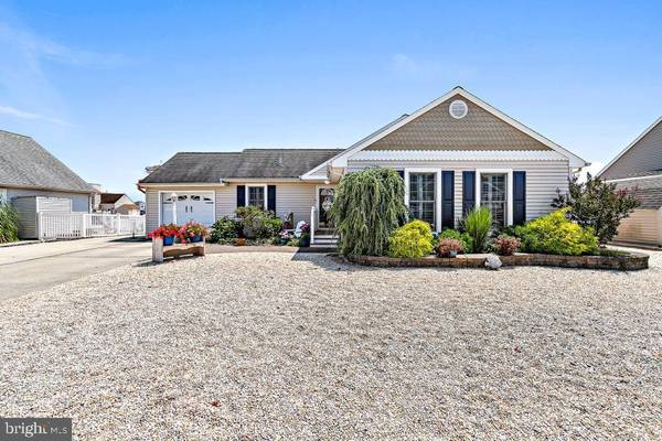 137 ARTHUR DR, Manahawkin, NJ 08050