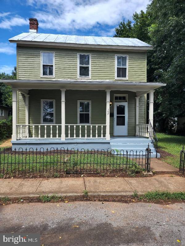 107 LEE ST., Front Royal, VA 22630