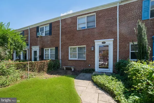 Alexandria, VA 22301,109 MOUNT VERNON AVE