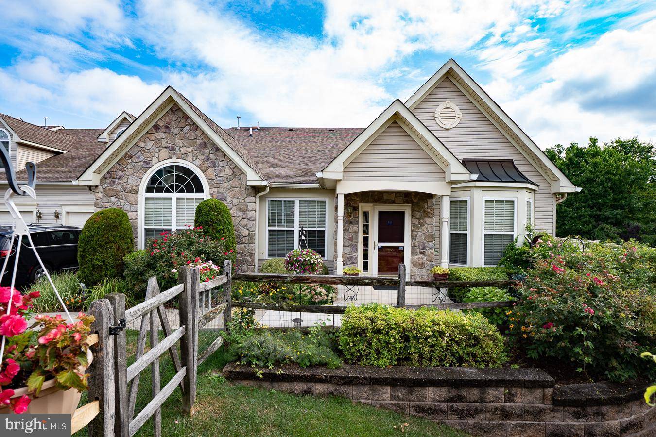 221 FAIRWAY DR #124, Warminster, PA 18974