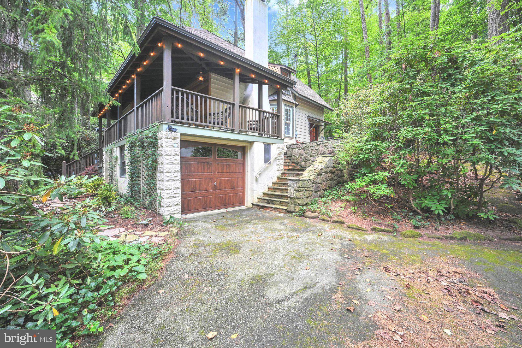 216 HARVARD AVE, Mt Gretna, PA 17064