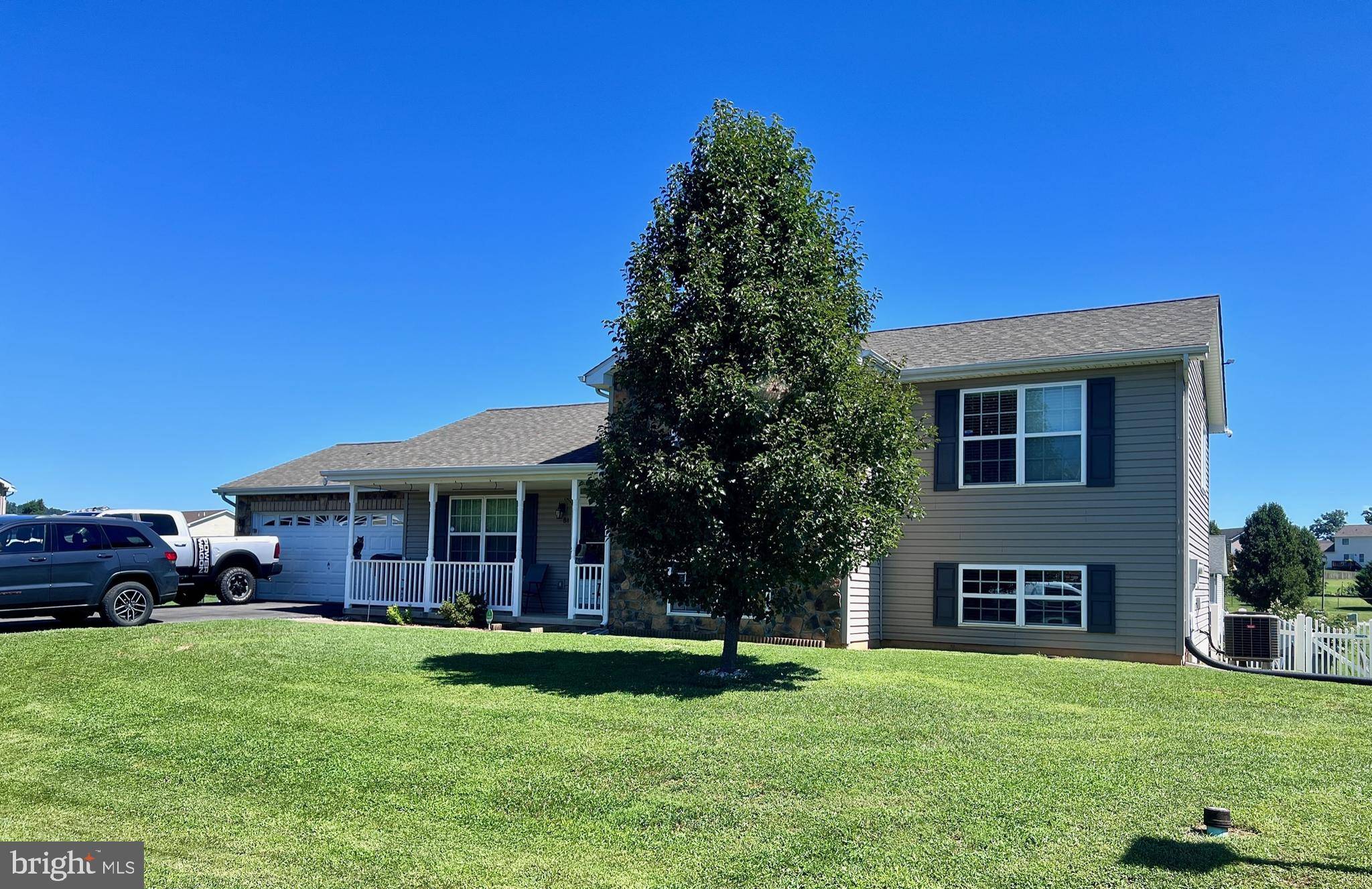 84 SPYGLASS DR, Martinsburg, WV 25403