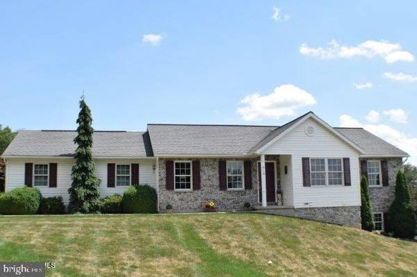 610 N 4TH ST, Mifflinburg, PA 17844