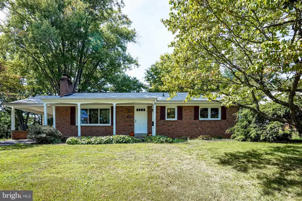 709 ANNE ST SW, Leesburg, VA 20175