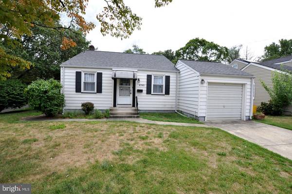 6760 CEDAR AVE, Pennsauken, NJ 08109