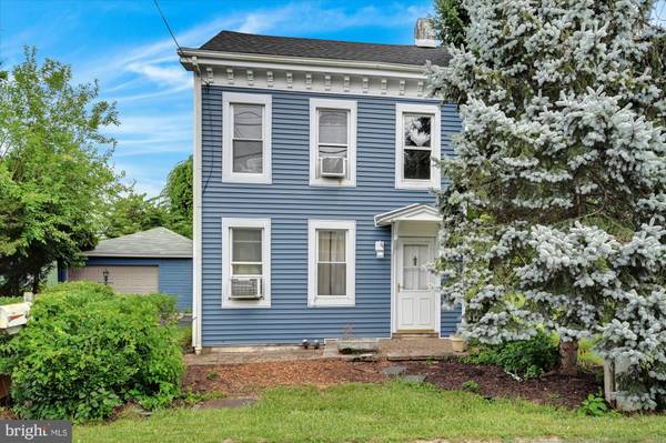 29 WATER ST, Reading, PA 19605