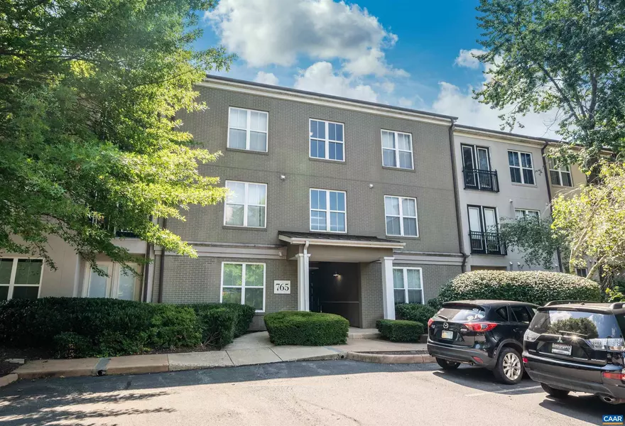 765 WALKER SQ #2C, Charlottesville, VA 22903