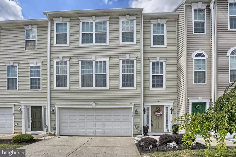 202 BROOK MEADOW DR, Mechanicsburg, PA 17050