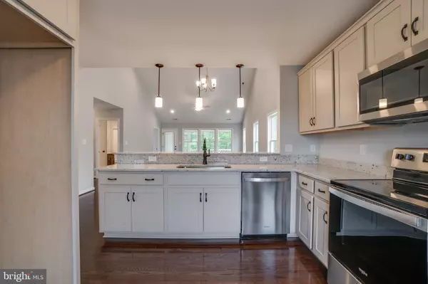 Tappahannock, VA 22560,207 LOGAN WAY