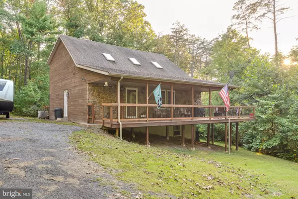 Hedgesville, WV 25427,722 WILD ROSE DR