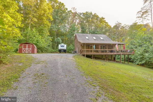 Hedgesville, WV 25427,722 WILD ROSE DR