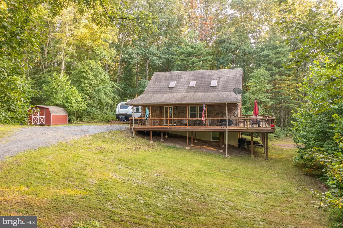 Hedgesville, WV 25427,722 WILD ROSE DR