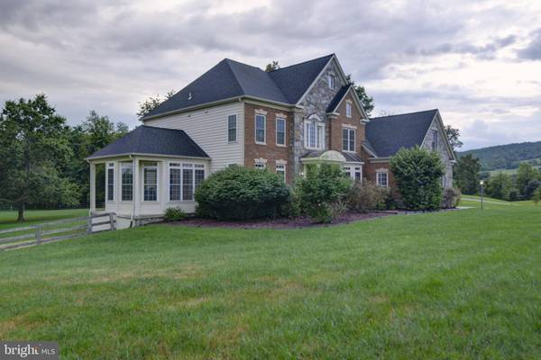 Round Hill, VA 20141,17484 FLINT FARM DR