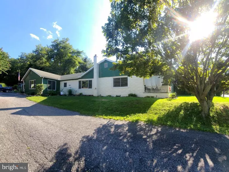 1882 WALNUT BOTTOM RD, Newville, PA 17241