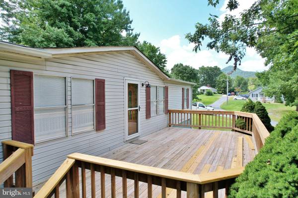 164 HILL TOP CIR, Stanley, VA 22851