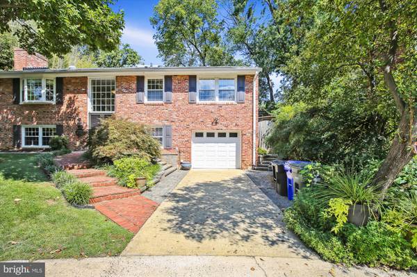 Arlington, VA 22207,4129 16TH PL N