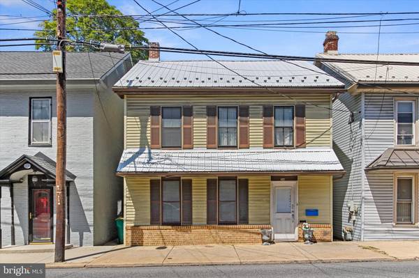 24 N GRANT STREET, Waynesboro, PA 17268