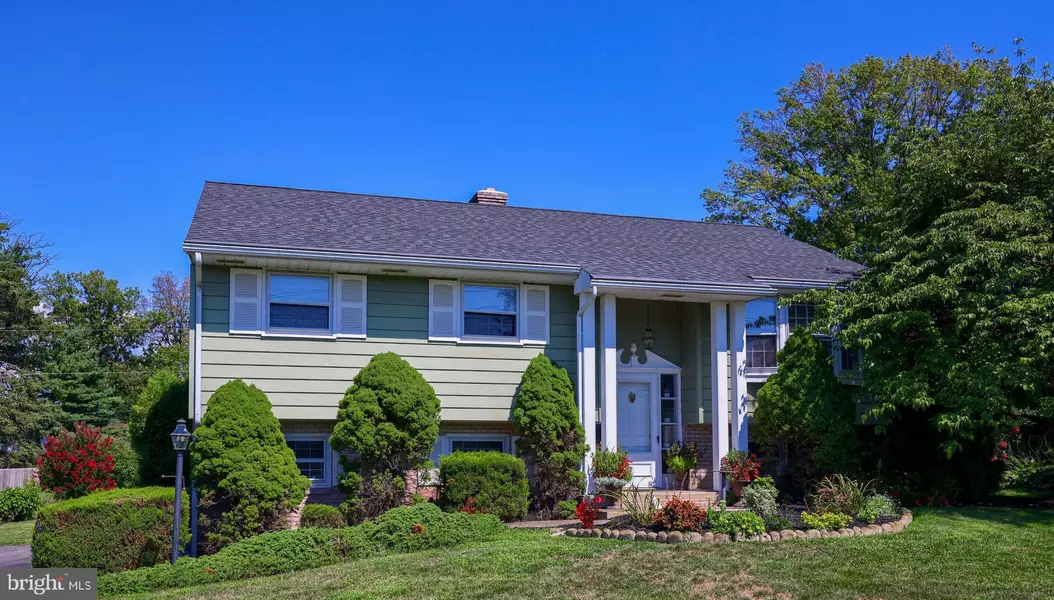 1133 NISSLEY RD, Lancaster, PA 17601