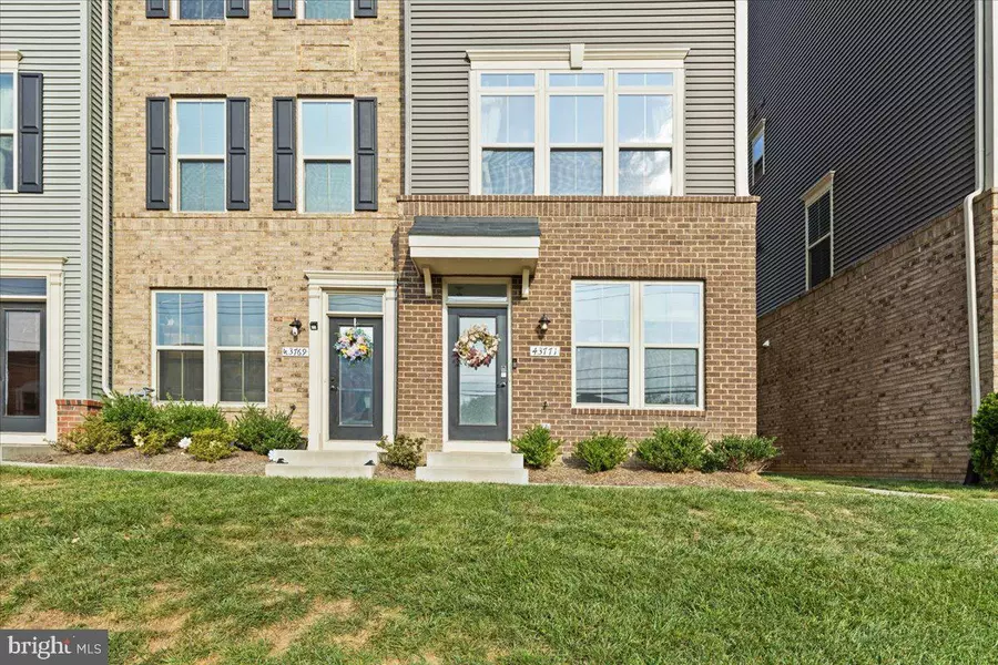 43771 STUBBLE CORNER SQ, Ashburn, VA 20147