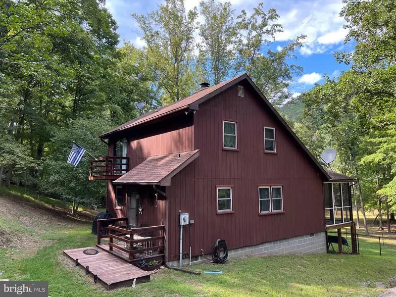 588 AMBERWOOD LN, Great Cacapon, WV 25422