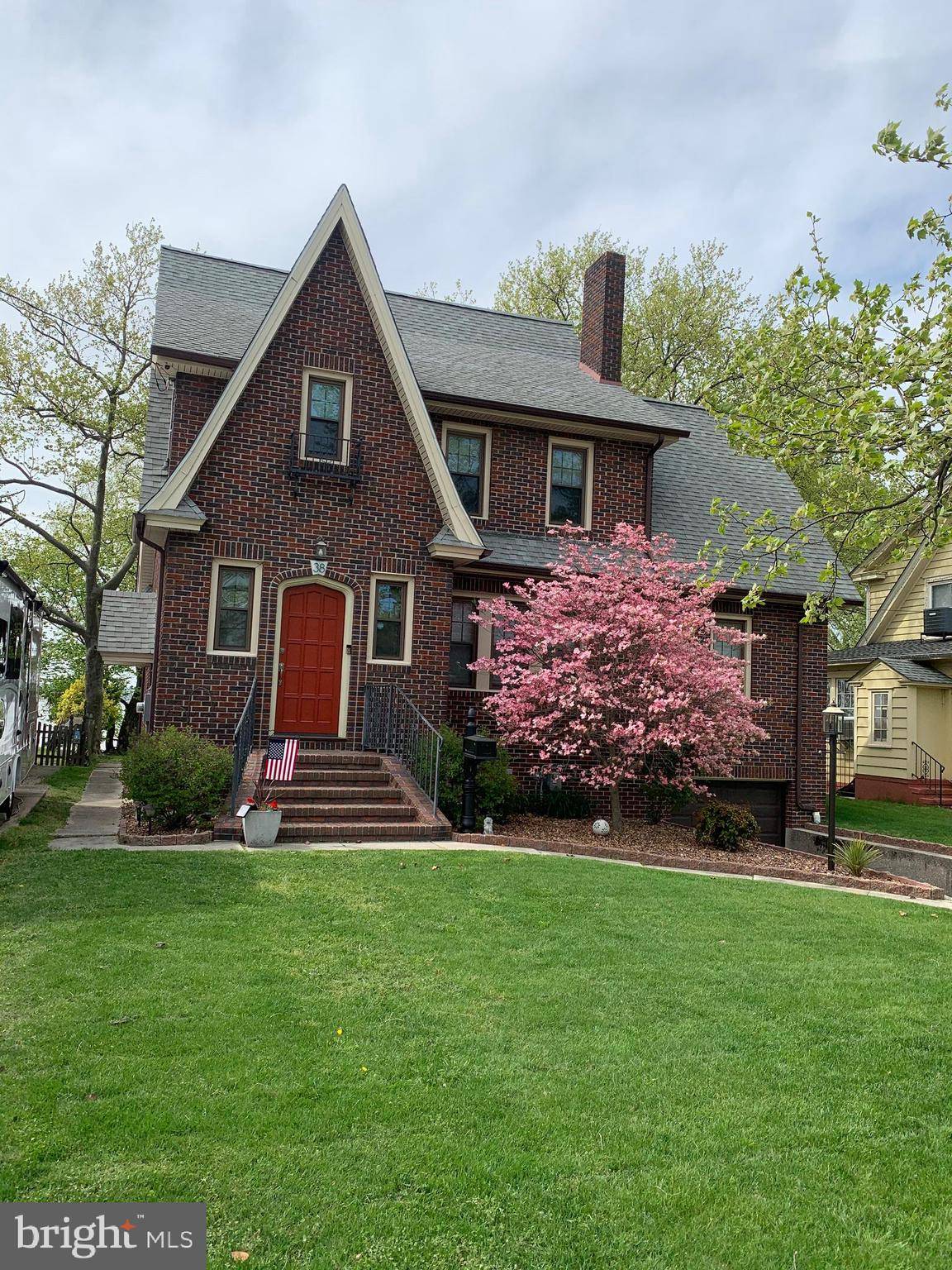 38 DELAWARE AVE, Penns Grove, NJ 08069