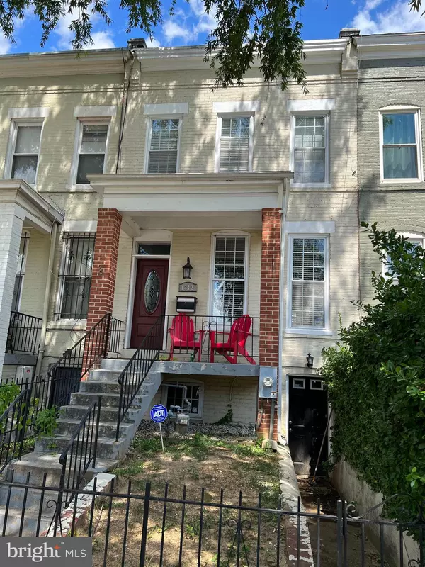 Washington, DC 20002,1242 NEAL ST NE