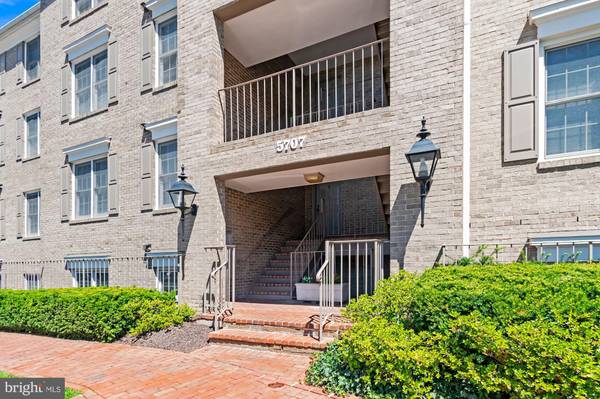 5707 BREWER HOUSE CIR #301, Rockville, MD 20852