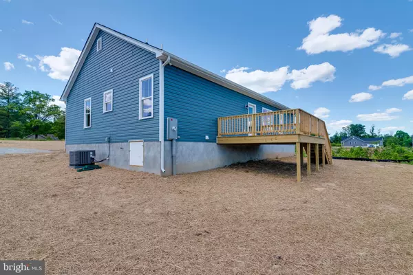 Louisa, VA 23093,65 GOLDENBERRY LN