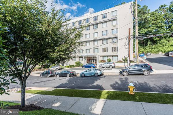 Arlington, VA 22209,1730 ARLINGTON BLVD #601