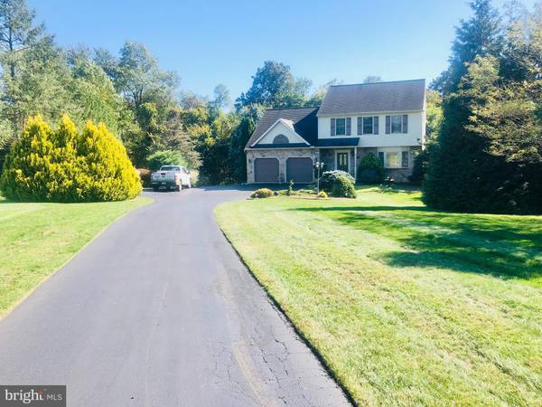 632 WHISLER RD, Etters, PA 17319