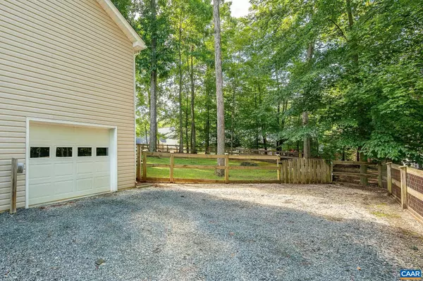 Palmyra, VA 22963,23 MESQUITE PL