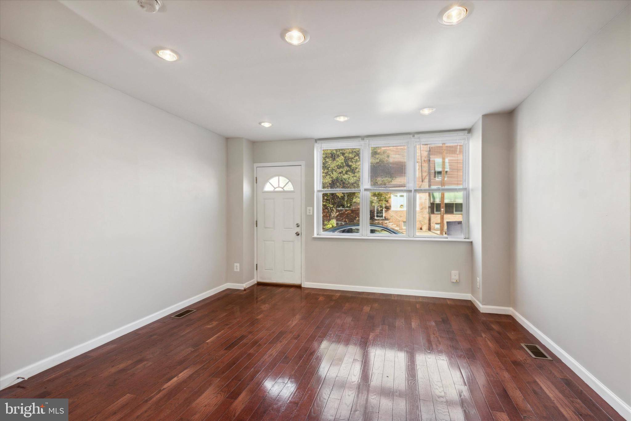 Philadelphia, PA 19148,342 SNYDER AVE