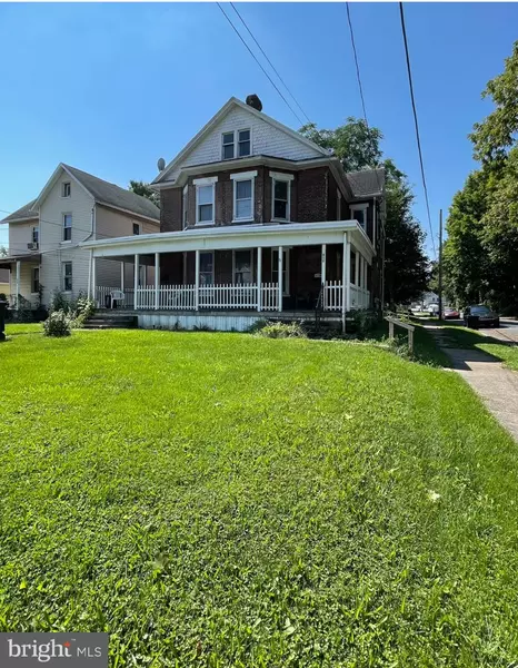 418 E KING STREET, Chambersburg, PA 17202