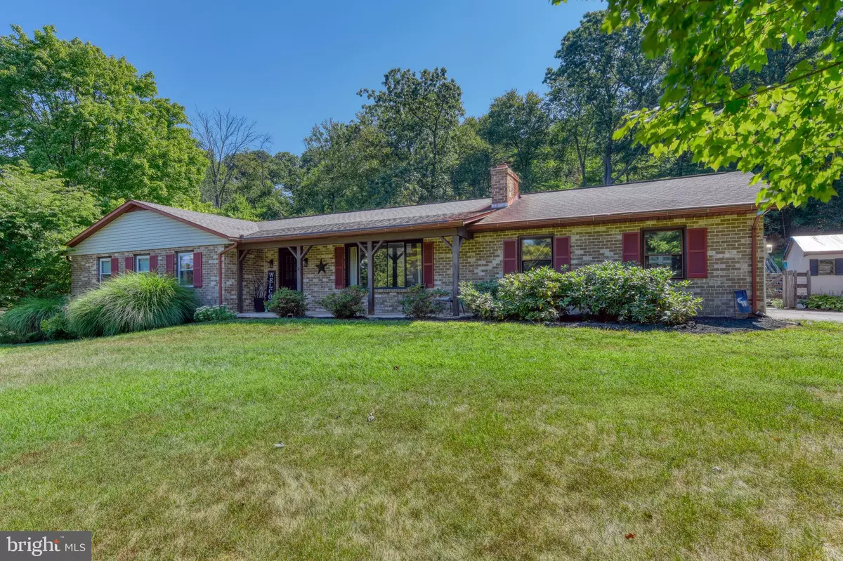 Robesonia, PA 19551,120 FOXCROFT LN