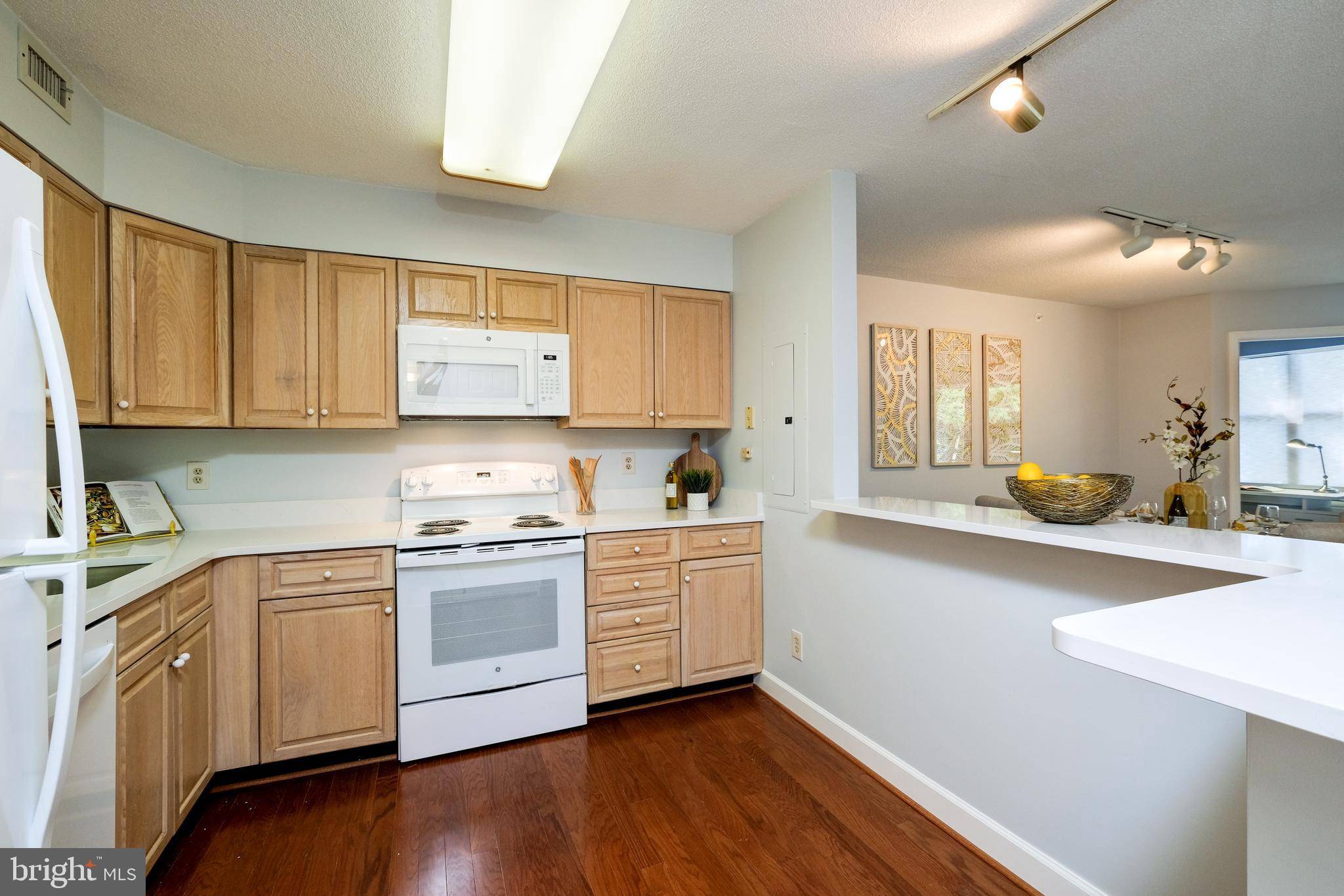 Bethesda, MD 20814,5000 BATTERY LN #203