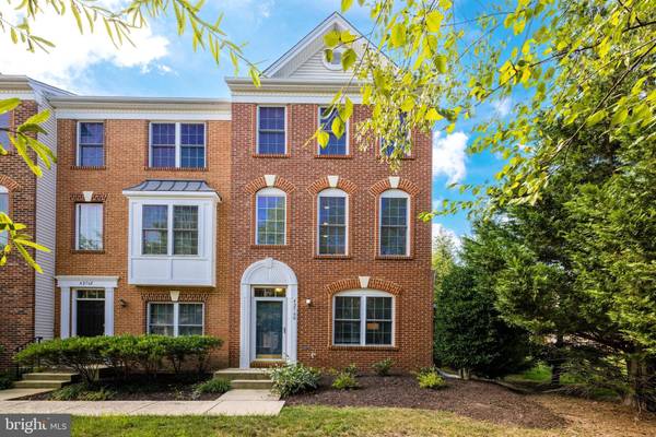 Chantilly, VA 20152,42760 ATCHISON TER