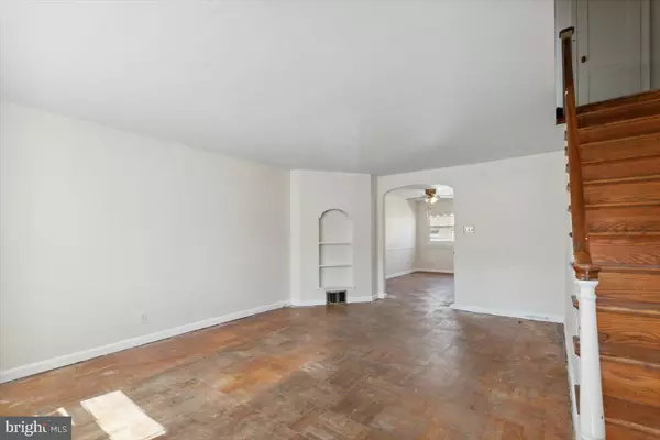 Philadelphia, PA 19149,6412 AKRON ST