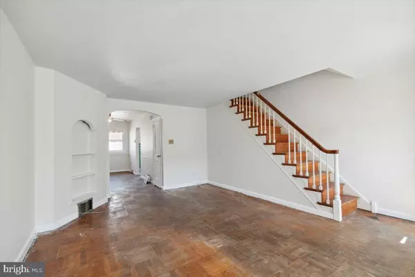 Philadelphia, PA 19149,6412 AKRON ST