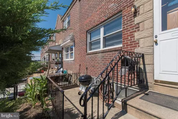 Philadelphia, PA 19149,6412 AKRON ST