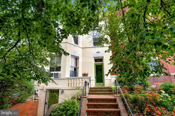 637 D ST SE, Washington, DC 20003